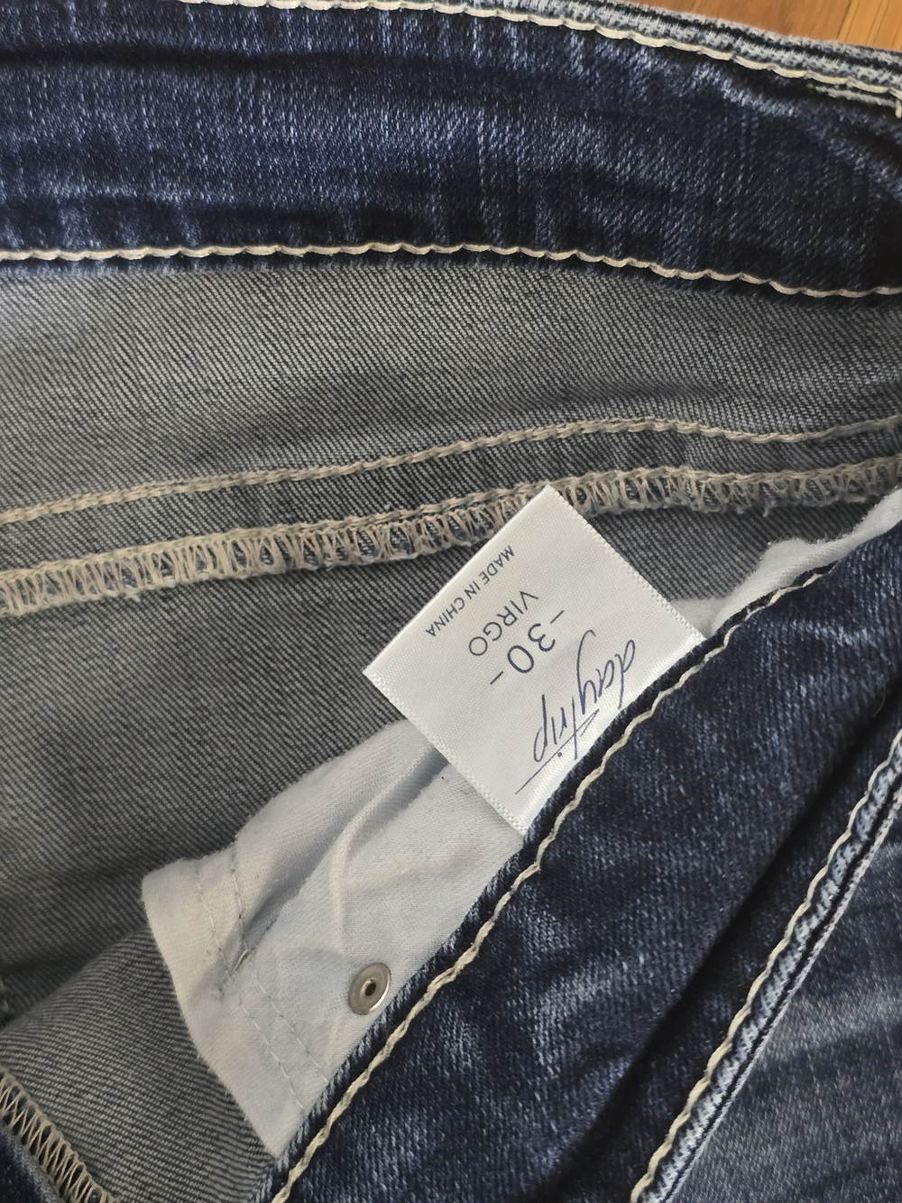 Daytrip Mid Wash Cropped Boyfriend Jeans - Picture 3 of 5